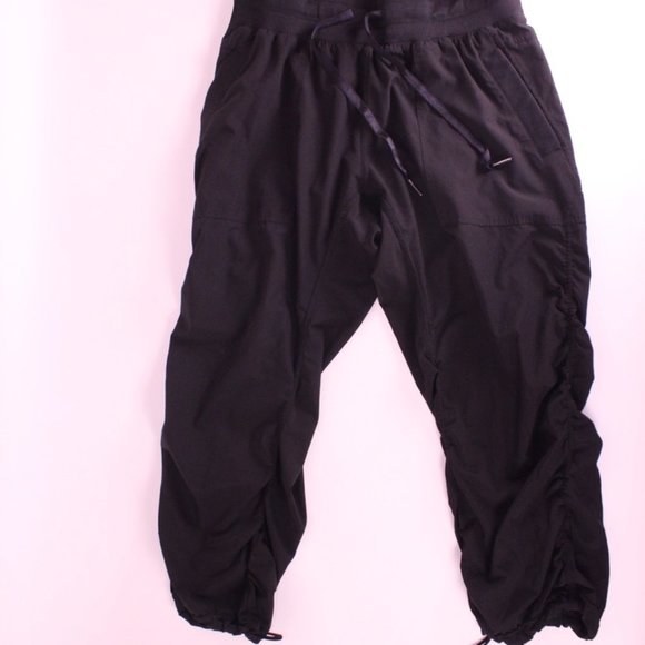The Adventurous Crop Sports Pants - Picture 5 of 7